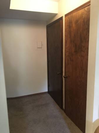 $925 / 1br - 650ft2 - Castle Court 17- 1 Bedroom Apt in Midtown with hard wood floors (Midtown)63681677491969122
