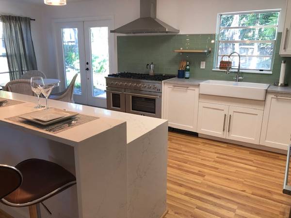 $3680.00 / 3br - 1750ft2 - Single-family home on one-half acre off tree-lined Riverland Road.64051002871169121