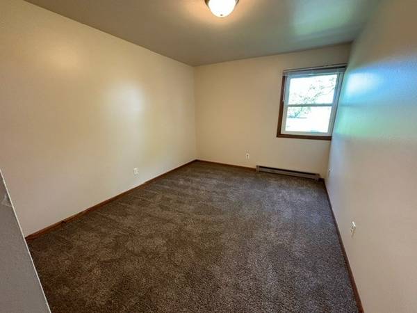 $625 / 2br - 750ft2 - 200 E. Krych St. #11 - 2 Bedroom / 1 Bathroom - Available NOW (Thorp, WI)63845959873155123
