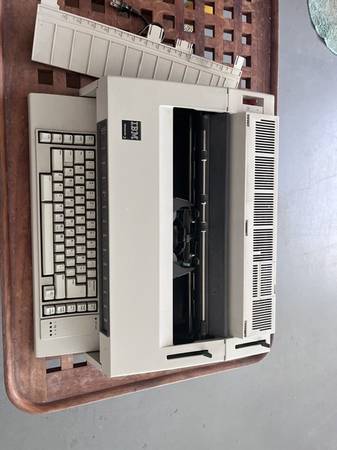 I B M Typewriter 1