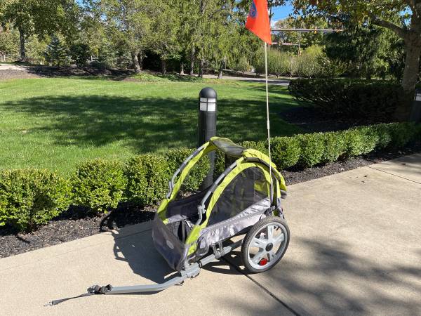 Child/pet bicycle trailer 1