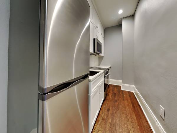 $2,795 / 1br - Charming Jr. 1-BR Unit just Steps away from Sutter Fine Foods! (downtown / civic / van ness)64030486354945122