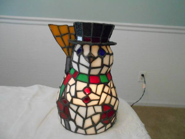 REDUCED SNOWMAN TIFFANY STYLE LAMP 1