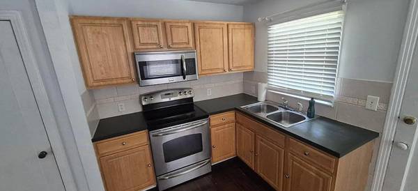 $1,150 / 2br - 768ft2 - Available for immediate (Vero Beach)63799984560897120