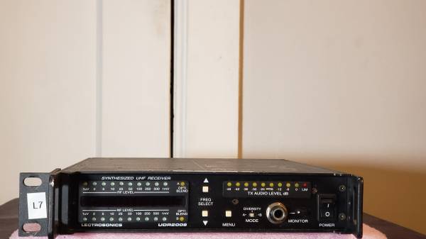 LECTROSONICS RECEIVER AND BODY PACK 1