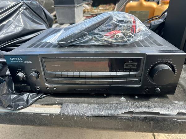 Stereo System Components with Bose Speakers and DVD Player 1