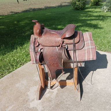 LEATHER SADDLE 1