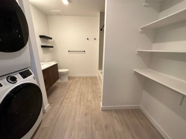 $1,421 / 445ft2 - **¡12 SEMANAS GRATIS!!** Estudio de Lujo Moderno en el Centro, ¡a 5 minutos de Union Station! (Downtown Denver * Lodo * Rino * Riverfront)63679423333891124