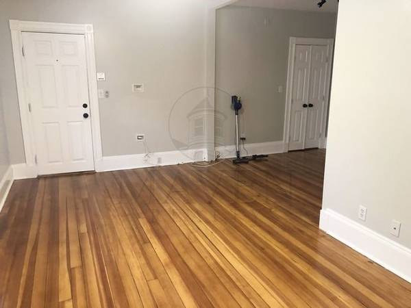 $2,400 / 1br - Gran ubicación 1BD! ¡15 min a Davis! ¡Calefacción/agua caliente incluidas! Mascotas negociables! Lavandería! (Davis Sq/Teele Square)63856339321857123