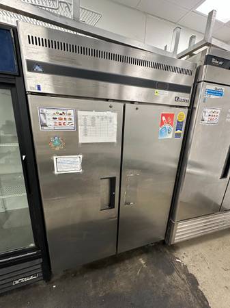 commercial refrigerator 1