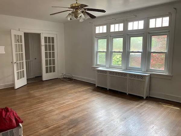 $755 / 2br - Bright 2 Bedroom, 1 Bath Apartment Stylish & Cozy!! (Pittsburgh, PA)64013203142273124