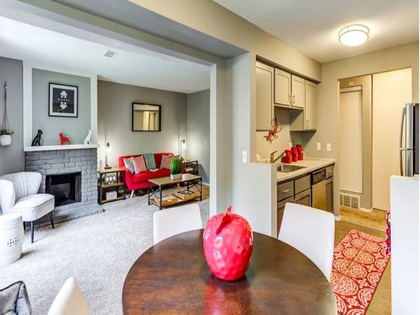$1,390 / 1hab - 765ft2 - Ascensor, Acceso Controlado, Patio / Balcón Privado (14030 Chestnut Dr, Eden Prairie, MN)63666930837635121
