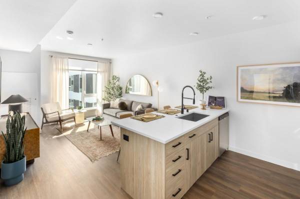 $2,347 / 1br - 722ft2 - Unparalleled Comfort and Convenience (Vancouver)63831752857089122