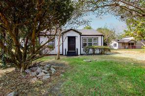 $1400.00 / 3br - 1378ft2 - Charming single story home in serene setting. Discover your cozy retre63879462198913120