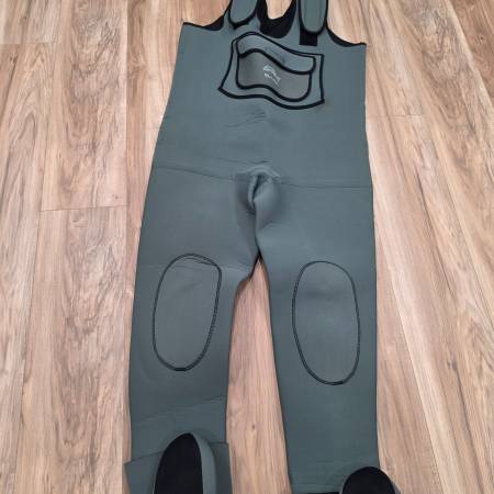 BARE chest waders large 1