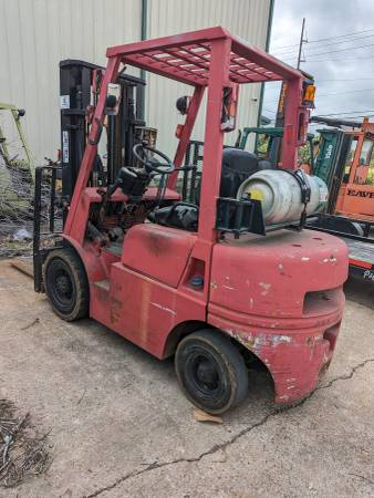 Tailift Forklift 5,000 lb. capacity 1