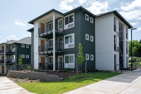 $1,168 / 2br - 861ft2 - Open Layouts, Off Street Parking, Playground (Morningside Neighborhood)63660395043587124