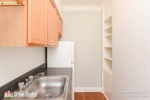 $1,320 / 400ft2 - Dynamite Studio, 1 Bath in Ravenswood, Available: 11/1/2025 (Ravenswood)63899122989698123
