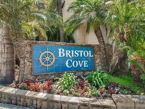 $4,995 / 3br - 2200ft2 - Beautiful 3 Bedroom 3.5 Bath Home Near the Lagoon! (Carlsbad)63865930426113121