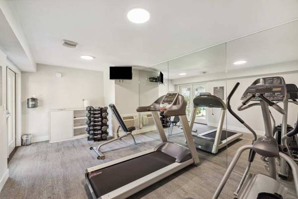 $3,305 / 2br - 1020ft2 - 2/BD 1.5/BA, Resident Rewards Program, Mature Redwood Trees (santa clara)63813560574465122