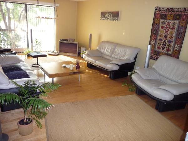 $2,100 / 2br - 1250ft2 - Spacy condo near Cumberland Bryn Mawr (Chicago O'Hare)63898599248259120