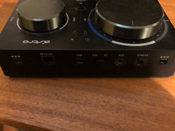 Logitech Astro Mixamp (PC/Console Audio Switch) 1
