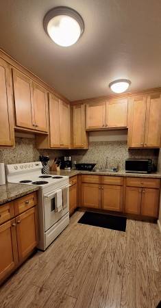 $1,150 / 2br - 250ft2 - Private room for rent just steps from SJSU and downtown San Jose (san jose downtown)64000750651777121