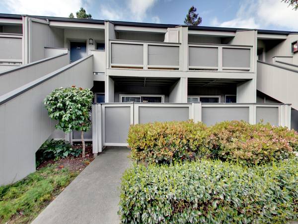 24-HOUR FITNESS CENTER, MIRRORED CLOSETS, STAINLESS STEAL APPLIANCES 1