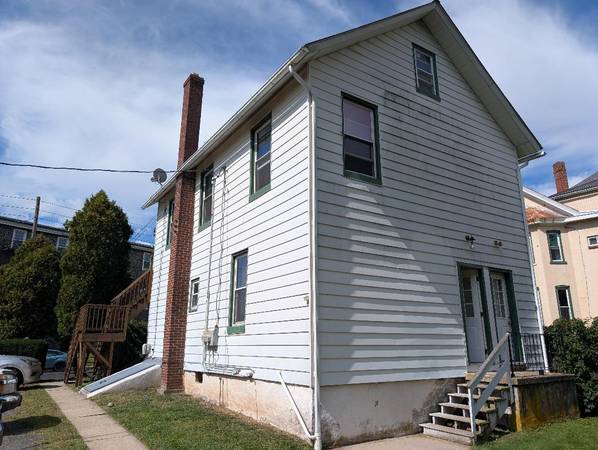 $1,650 / 2br - 1050ft2 - Charming 2 Bedroom Duplex apt (Richlandtown/Quakertown)64010162610051122