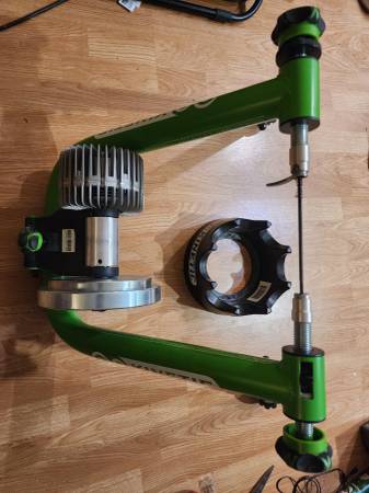 Kinetic Road Machine 2.0 Fluid Trainer W/pro flywheel/stand 1