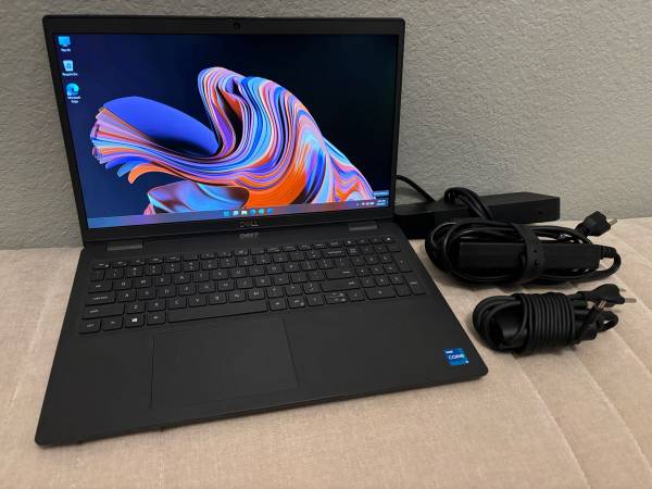 Dell Latitude 15.6” 3520 Intel i5 Laptop Computer with Docking Station 1