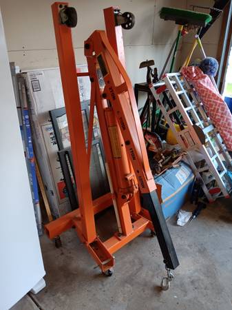 Engine Hoist - Lift - Cherry Picker 1
