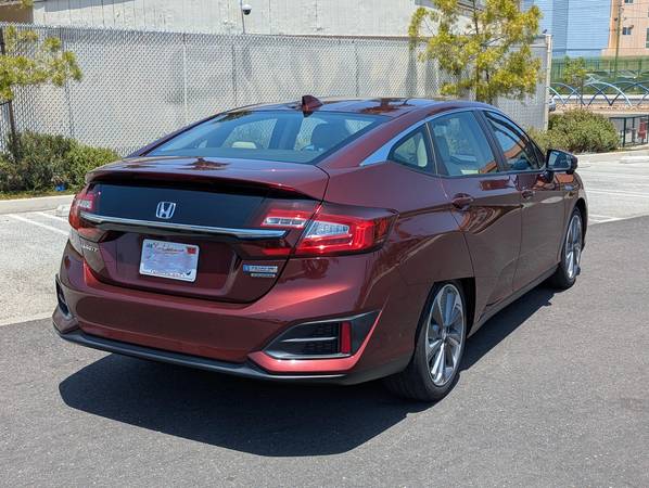 2021 Honda Clarity Touring Hybrid – Pristine Condition, Eco-Luxury Hyb - $24,950 (Long Beach)63618219814403124