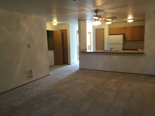 $2,300 / 2br - 1052ft2 - 2 Bed- 2 Bath (Lynnwood)63773355123329121