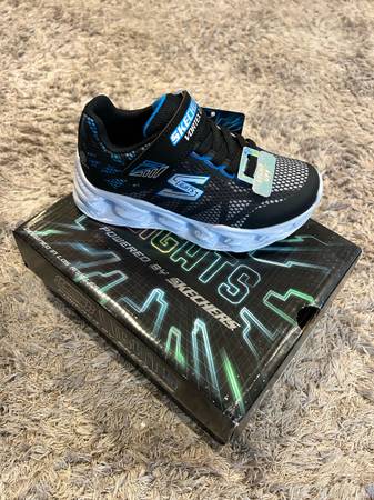 Kids Sketcher Light Up Sneaker (new) 1