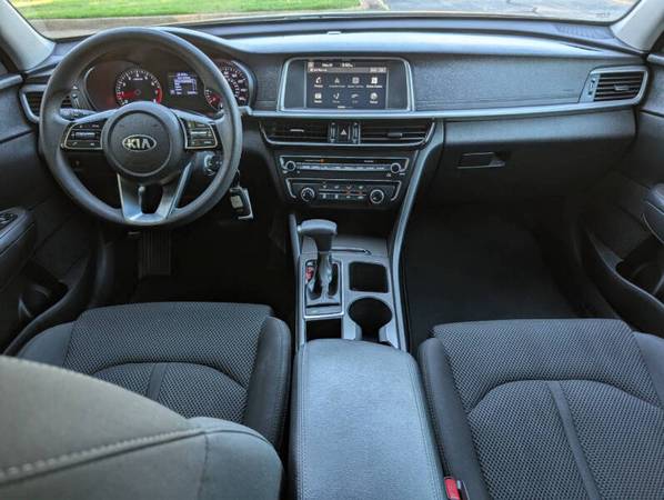 2019 Kia Optima Sedán - $8500 (Stone Mountain)63492049563267124