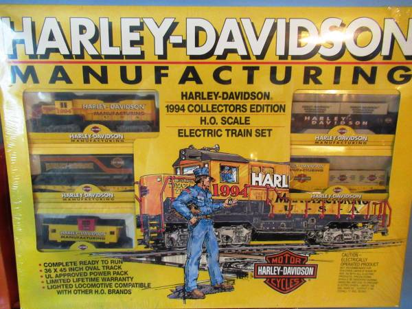 HO Harley Davidson train set 1