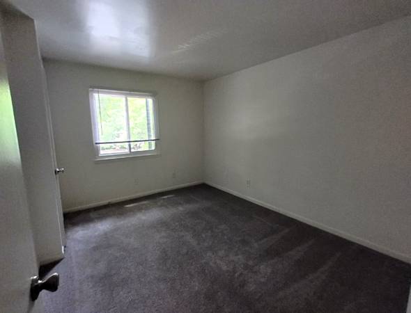 $1041.00 / 2br - 840ft2 - Charming 2BR 1.5BA Apartment in Lynchburg, VA - Available 9/5/2025 - $63851968602371123
