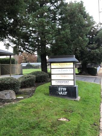 Perfect Mini Suite for Your 1 to 2 Person Business Team 1