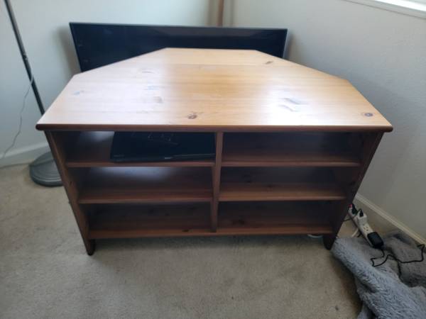 Solid Pine Corner Entertainment Unit 1