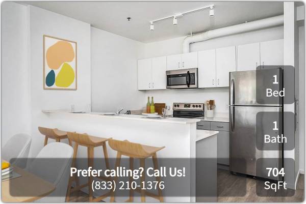 $1,600 / 1br - 704ft2 - Spacious 1 Bedroom with In Unit W/D! Steps from Transit! Pets Welcome! (Portland - 7-Minute Drive to Mt. Tabor Park)63914972052994122