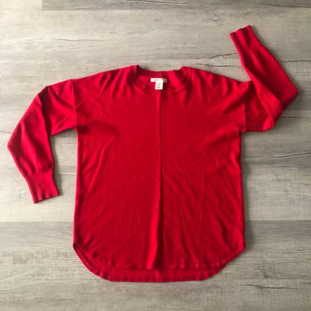 Max stufio sweater.   Red. Medium 1