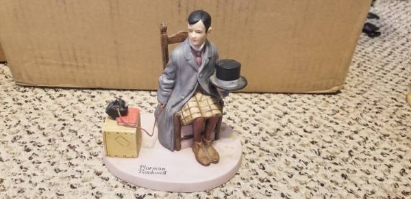 Norman Rockwell Self-Portrait Figurine 1