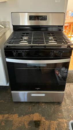 Whirlpool Range - New 1