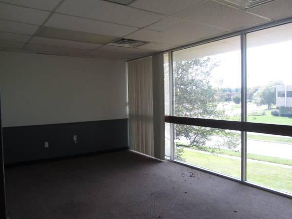 $1,899 / 1900ft2 - Class A Office ~1900 SF utilities paid $1899/Mo (Southwyck)63836547056259122