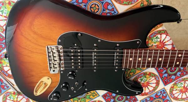 Fender Stratocaster Mexican Body with Warmoth Short Scale Neck 1