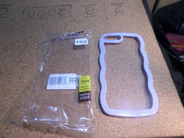 Protector morado y transparente IP 7 plus y 8 plus 150 pesos 1