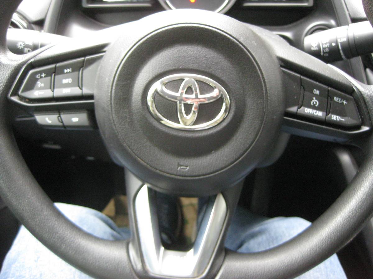 2020 Toyota Yaris LE with ONLY 31k miles