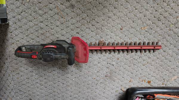 Hedge trimmer 1