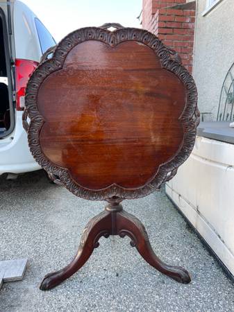 Antique tilt top table 1